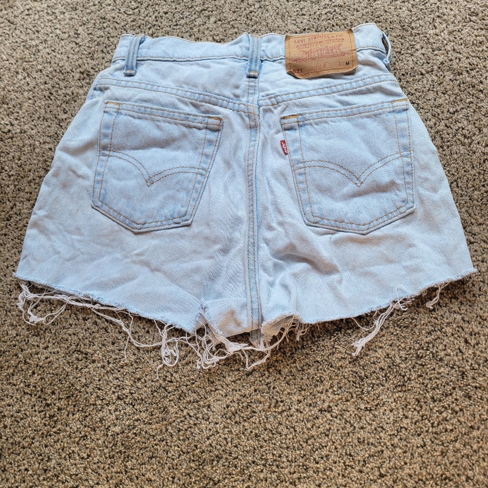 Levis Womens Cutoff Jean Shorts 6 Med 521 Light Wash Frayed Summer Cotton Beach